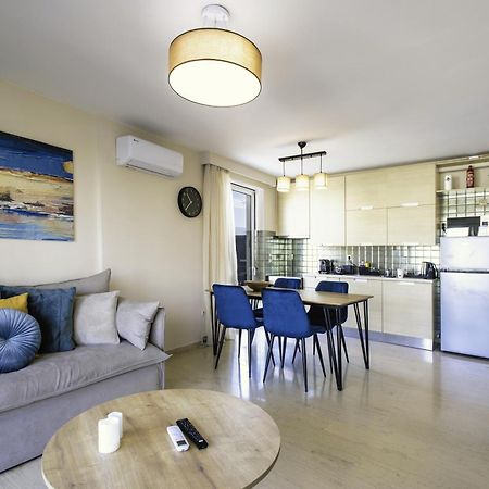 Lis153 By Smart Cozy Suites - Top Floors With Amazing City View - Available 24Hr Athena Bagian luar foto
