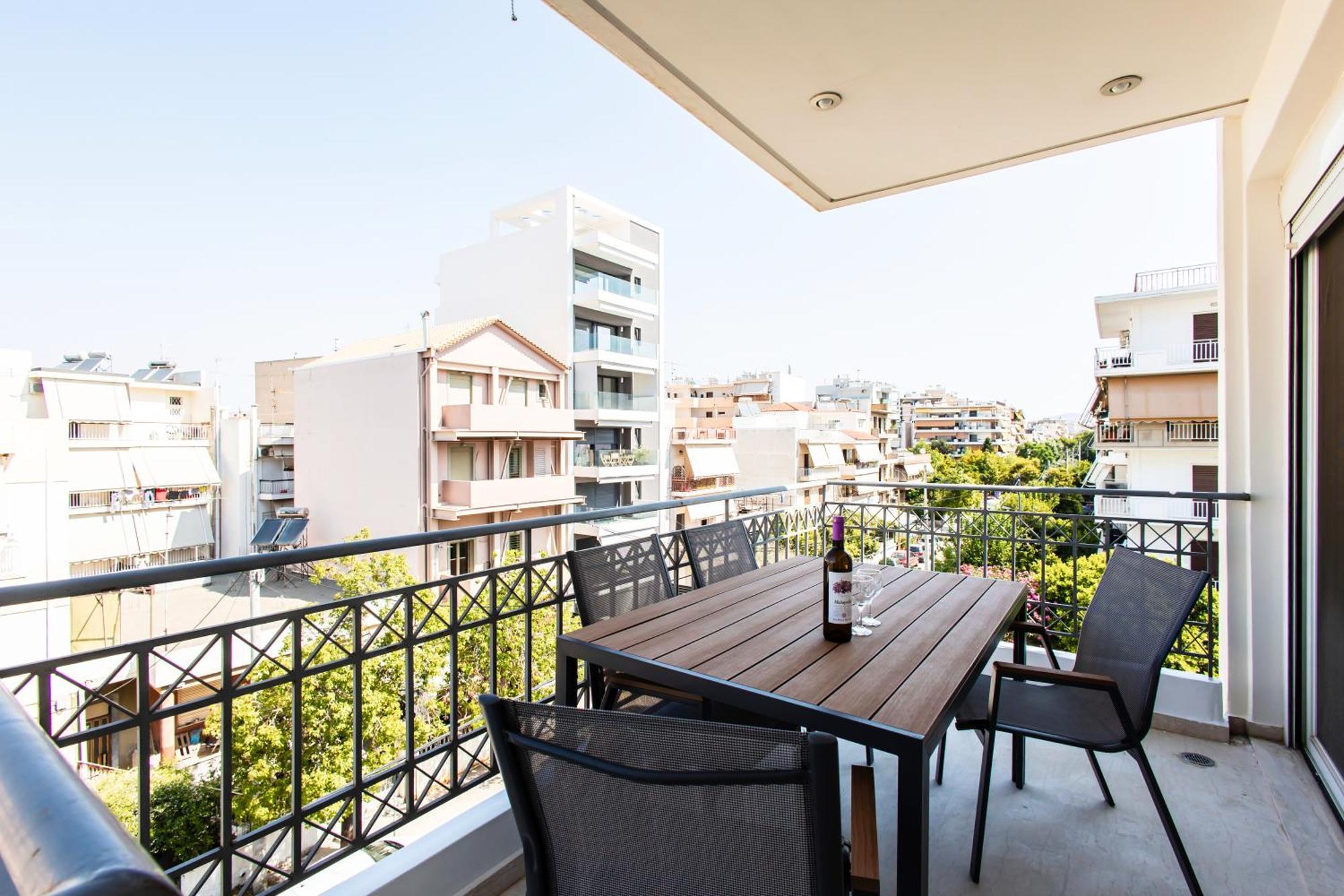Lis153 By Smart Cozy Suites - Top Floors With Amazing City View - Available 24Hr Athena Bagian luar foto