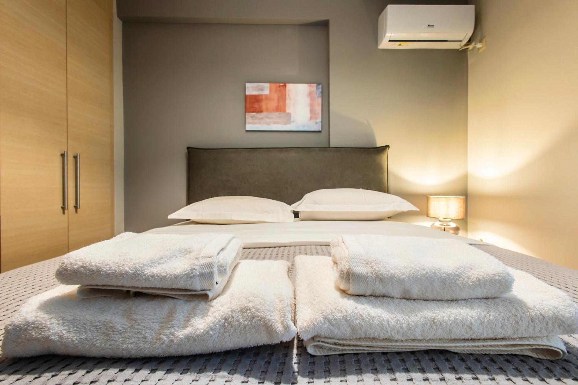Lis153 By Smart Cozy Suites - Top Floors With Amazing City View - Available 24Hr Athena Bagian luar foto